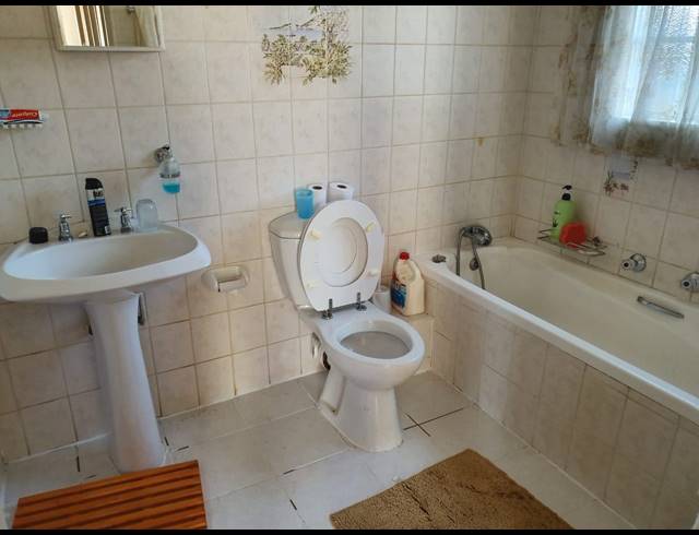 2 BEDROOM HOUSE SOLD IN MAGALIESKRUIN